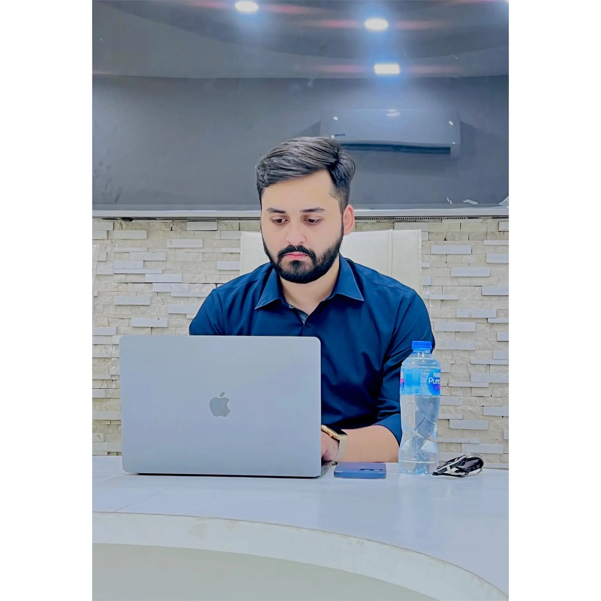 Khilat Naqvi